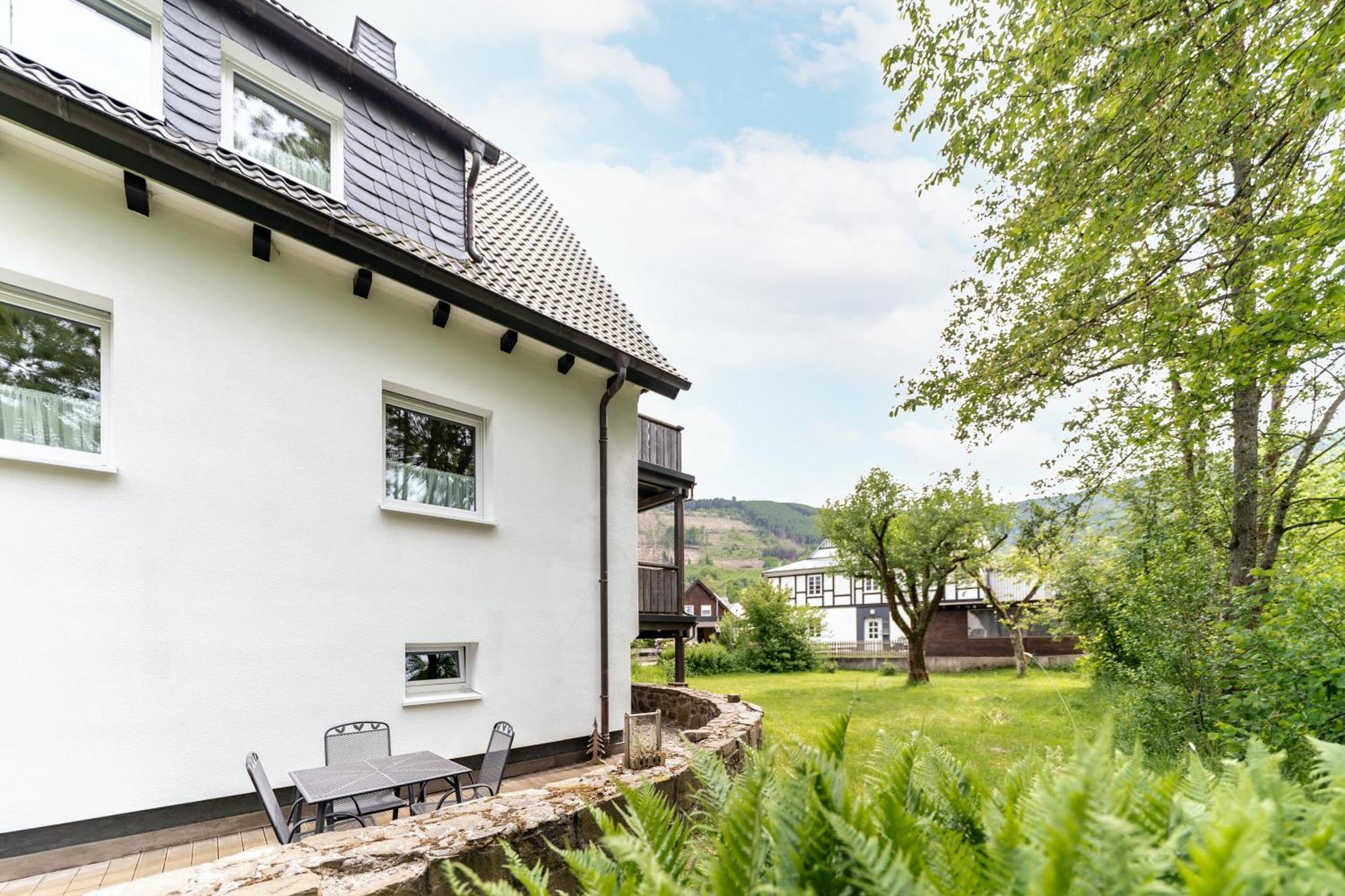 Ferienwohnung Haus An Der Lenne Lennestadt Exterior foto